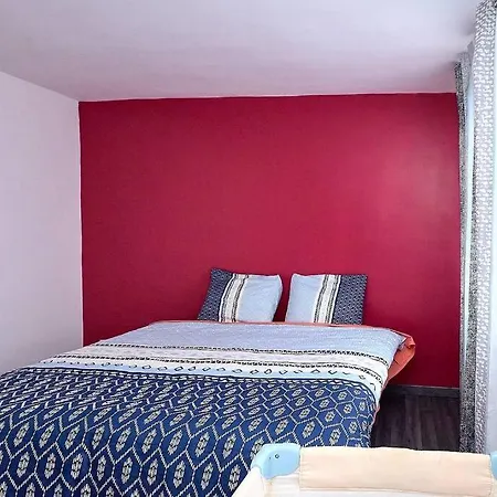 La Jolie Maison King Size Bed Proche De Rouen